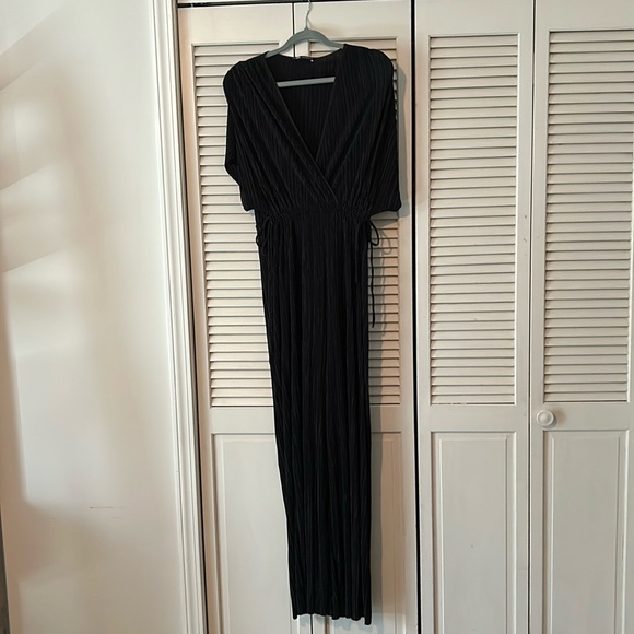 Zara Pants - Zara pleated black jumpsuit with side ties, size medium